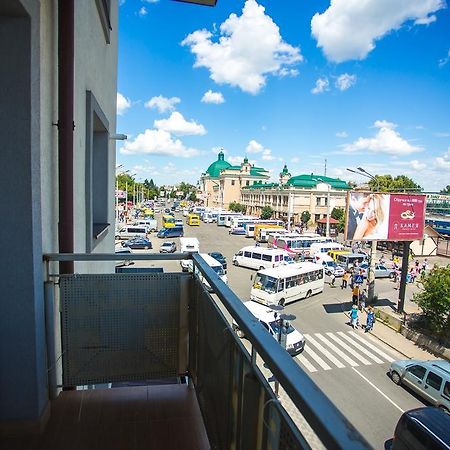 Like Home On Zaliznychna Ivano-Frankivsk Eksteriør billede