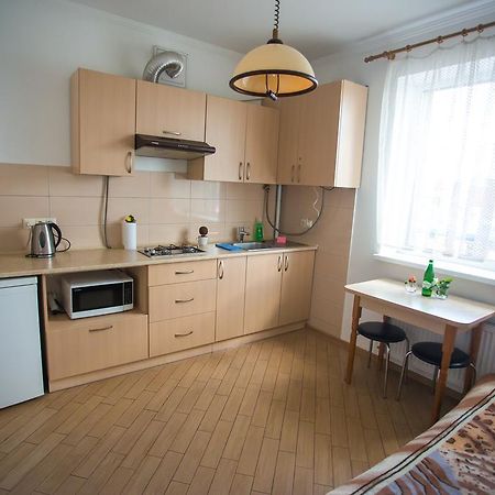 Like Home On Zaliznychna Ivano-Frankivsk Eksteriør billede