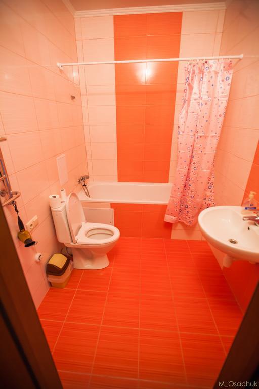 Like Home On Zaliznychna Ivano-Frankivsk Eksteriør billede