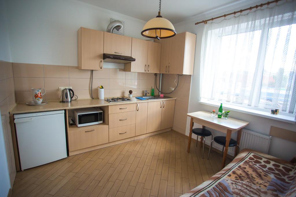 Like Home On Zaliznychna Ivano-Frankivsk Eksteriør billede